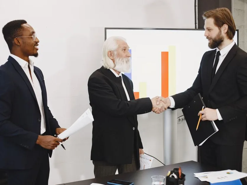 Équipe commerciale qui perd des affaires